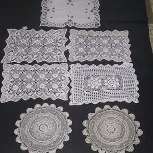 Lot Of 7 Cotton Lace Oblong And Round Doilies